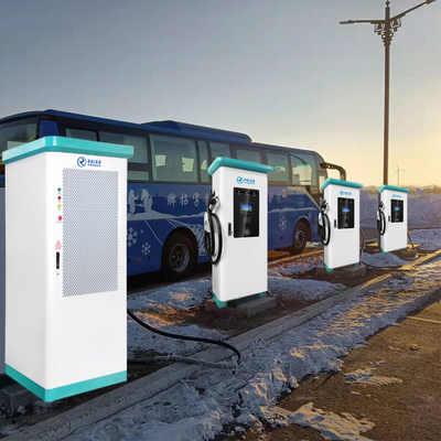 Estação de carregamento de veículos elétricos ao ar livre com refrigeração líquida tipo split 720kw 600kw